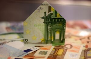 Read more about the article Finding a Low Interest Debt Consolidation Loan